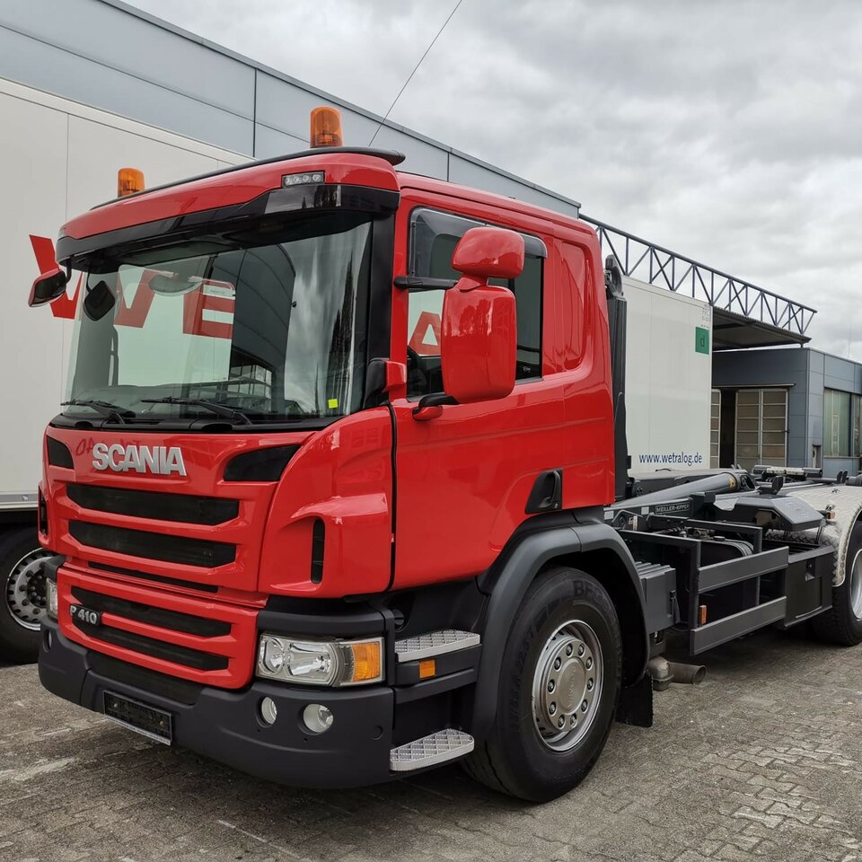 Nutzfahrzeug Lackierung Roter LKW